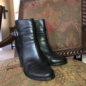 Frye Ladies Leather Bootie
